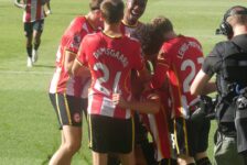 Brentford players celebrating at the Gtech Community Stadium